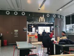大堂-麦当劳(北京大兴机场二层国内到达(安检外)店)