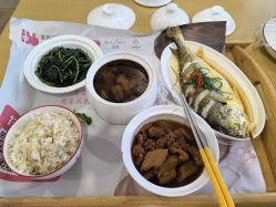 -喜喜·全套房月子会所(罗宾森广场店)