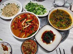 香辣年糕小龙虾-香蟹园金湖龙虾(金磐路旗舰店)