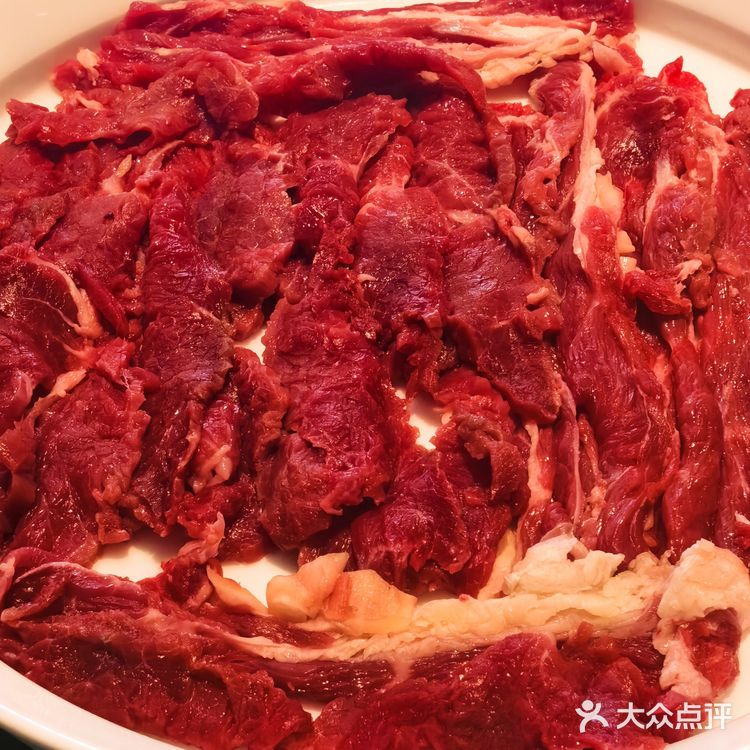 这家鱼火锅，一吃难忘！锅底麻辣浓郁，香气扑鼻