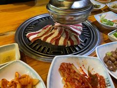 精品牛五花-唯成•韩国炭火烤肉 유성고기