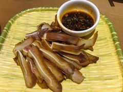 -东口码头·烧鸽子·鱼头泡饼·地方菜(金鹰悦城店)