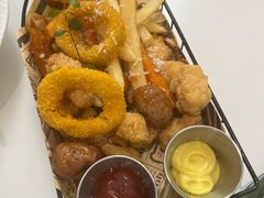 -露露家咖啡店