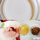 香喷喷的猪油菜饭，油亮亮的米饭，腊肉的咸香，太好吃！