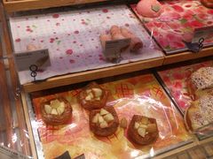-巴黎贝甜(大宁国际商业广场店)