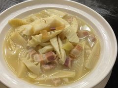 -隆江大酒店(雯婕商务楼店)