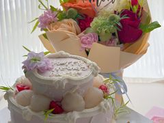 -花花卷卷·鲜食蛋糕(泉屋店)