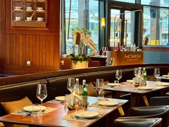 -MONICH牛排融合餐厅(和义大道购物中心店)