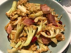 培根虾米煸菜花-港丽餐厅(高德置地店)