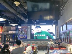 -马路牙子烧烤音乐酒馆(望京店)