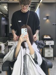 -藤野造型烫发染发