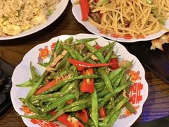 -人间半杯·小酒馆创意菜(三里屯店)