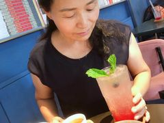 -物质生活书·酒吧