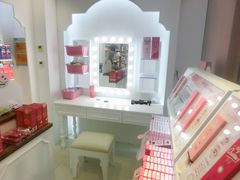 店内环境-4iNLOOK美瞳店(龙之梦购物中心虹口店)