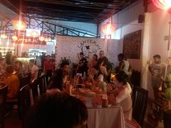 -Lanterns Vietnamese Restaurant