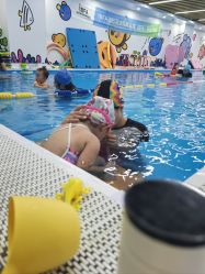 -熊小米专业儿童游泳馆