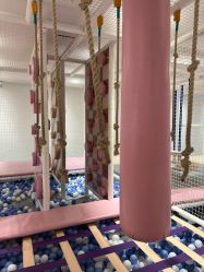 -奈尔宝·儿童乐园·亲子餐厅(华采天地店)