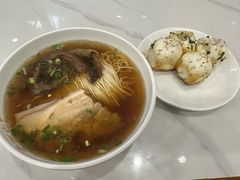 -老西白点心店