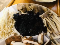 菌菇拼盘-满禾林火锅(丹东路店)