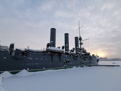 -阿芙乐尔号巡洋舰