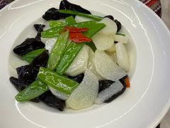 -沙枣树辣子鸡•新疆家常菜(喀什西路店)