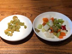赠送小菜-阿里家·新疆烤肉酒場 by MIG