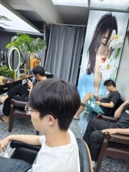 点击看大图 -藤野造型专业烫染接发