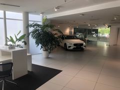-杭州中沃沃尔沃4S店(滨江区店)