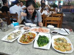 -四川小胡子海鲜(丁村万人海鲜广场店)