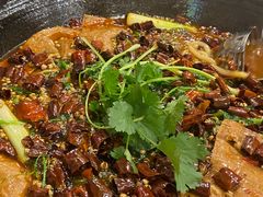 -鸿顺老铁锅美蛙鱼府(解放碑店)