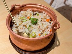 铜锅牛肝菌焖饭-一坐一忘云南菜(卓悦中心)