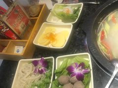 -井格重庆火锅(临平银泰城店)