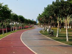 -万绿园