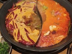 -巴卤社老火锅(财富店)