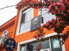 -百里峡七彩艺术小镇