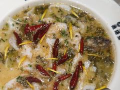 -渔语鱼酸菜鱼新川菜(来福士店)