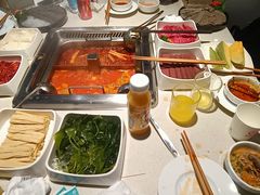 -海底捞火锅鲜切牛肉主题店(长寿路店)