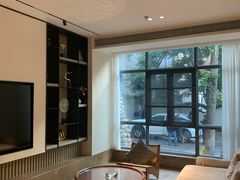 -泸州泸舍酒店(江阳区水井沟步行街店)