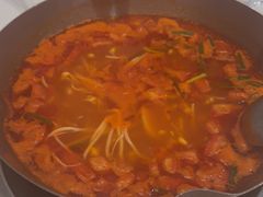 -毛辣果·贵州红酸汤牛肉火锅(西单店)