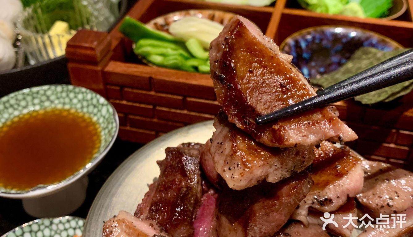 七夕带老婆来吃烤肉，被奖励了一千生活费！