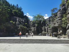 -梭布垭石林景区