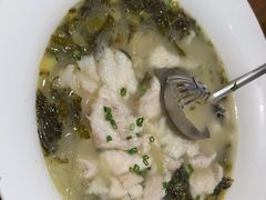 -严记小天府酸菜鱼(西四路店)