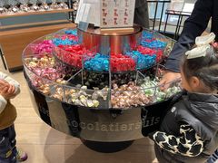 -Laderach 莱德拉(上海环贸iapm店)