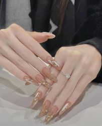 -桃色美甲沙龙