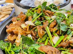 贝勒爷烤肉-内蒙联营烧麦 草原石榴红(护国寺店)