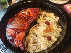 -九牧鱻·渝老鬼重庆火锅(人民路店)