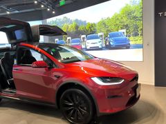 -TESLA 特斯拉(上海太古汇体验店)