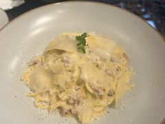 -LESCEDARS Brasserie Bistro香柏树