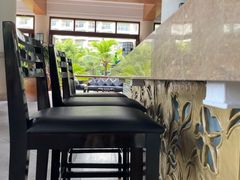 -亚龙湾喜来登·美景台大堂吧