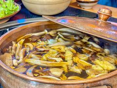 -阿山卓·野生菌火锅·纳西火塘烤肉